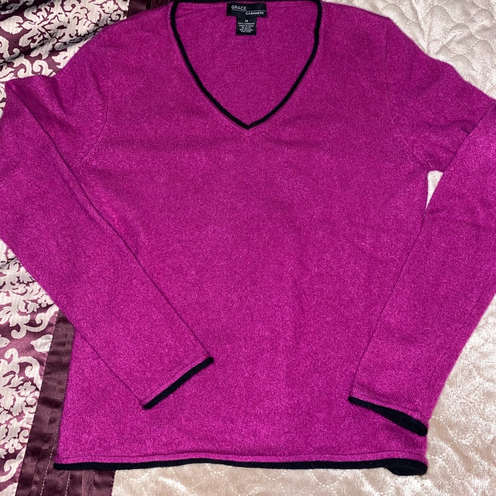 Grace Cashmere V-Neck Sweater - Magenta, Sz M